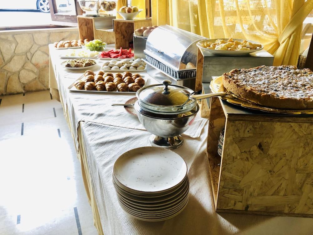 Hotel Oasi Da Paolo カステッルッツォ エクステリア 写真
